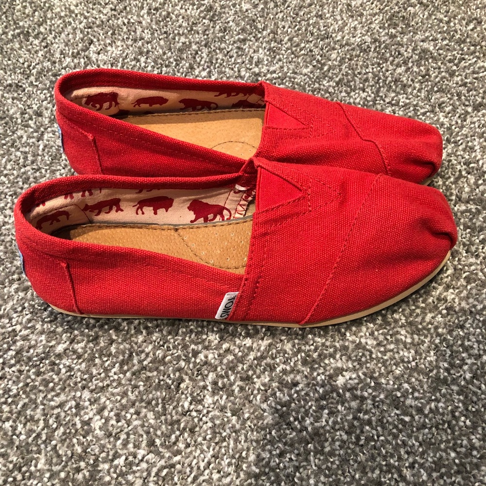 Toms